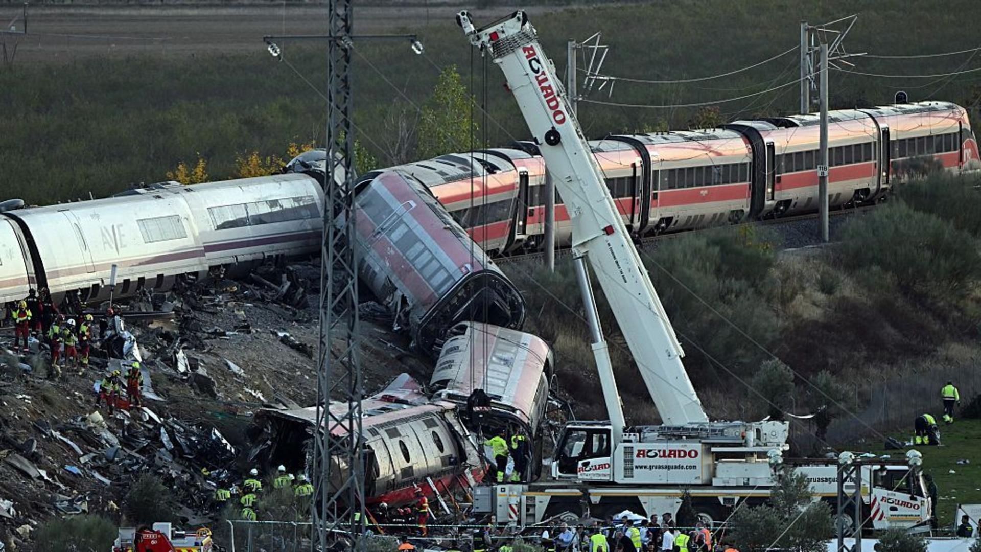 Spain begins three days of mourning after train crash kills dozens